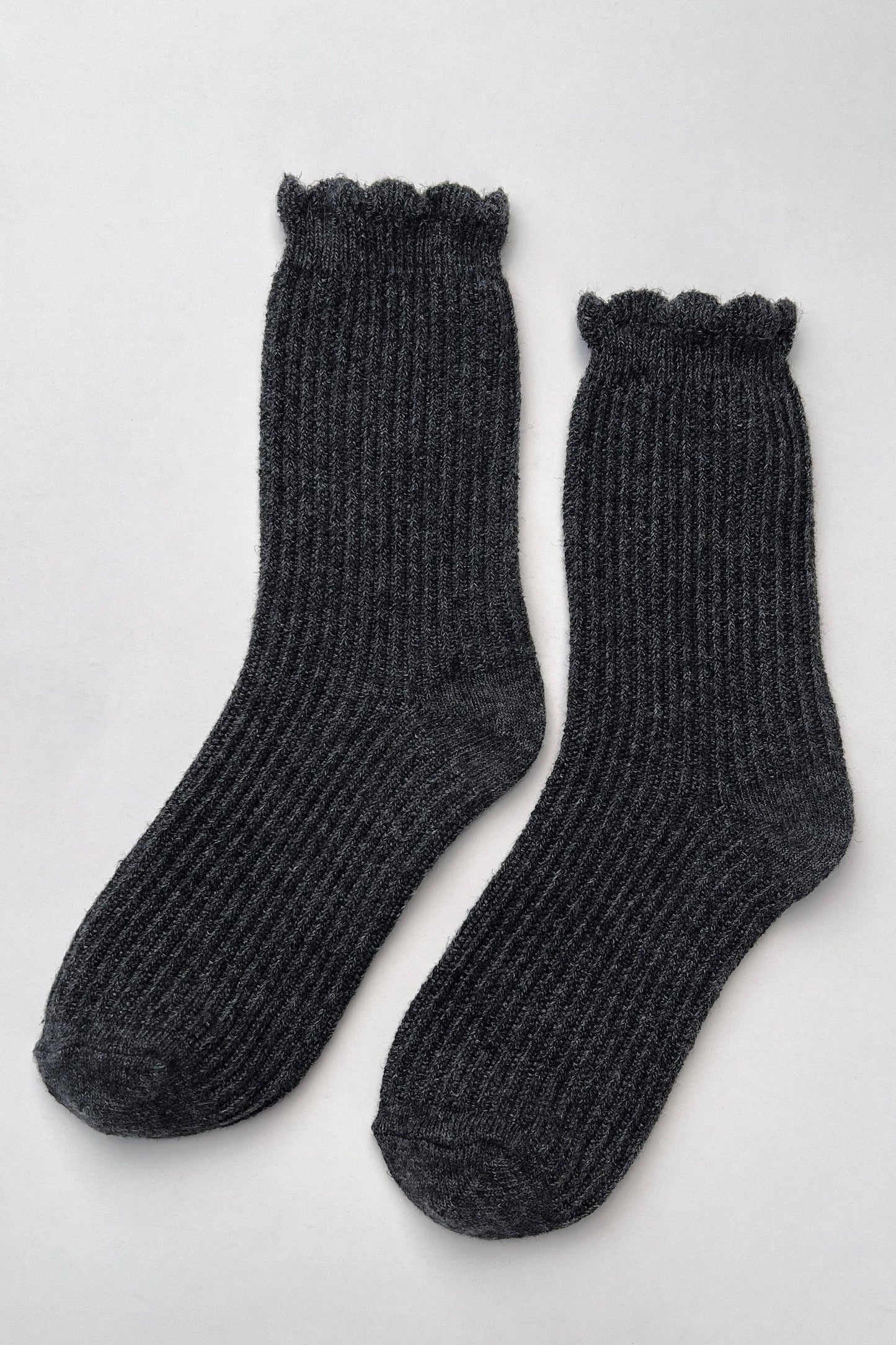 Linen Scallop Socks