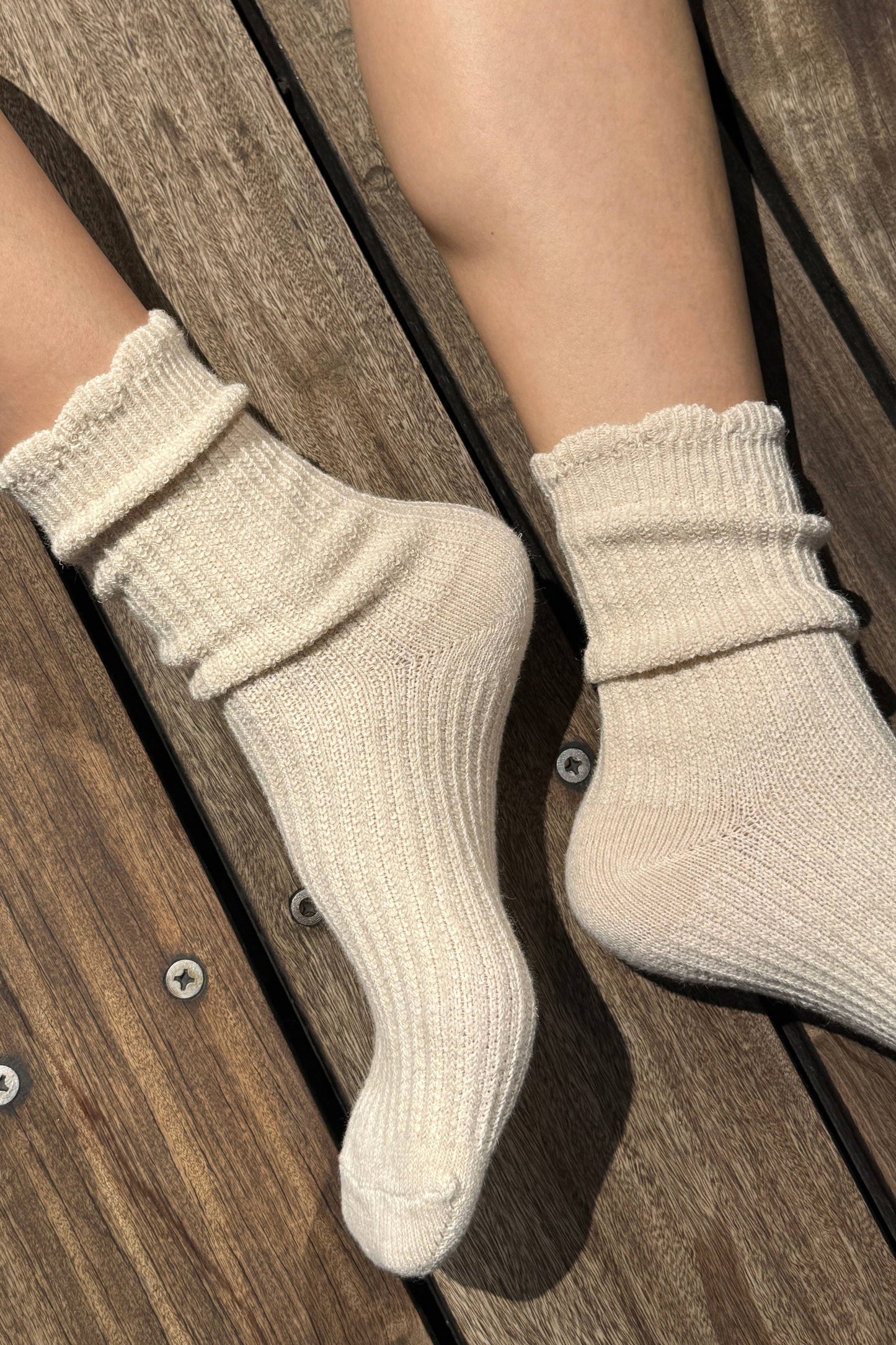 Linen Scallop Socks