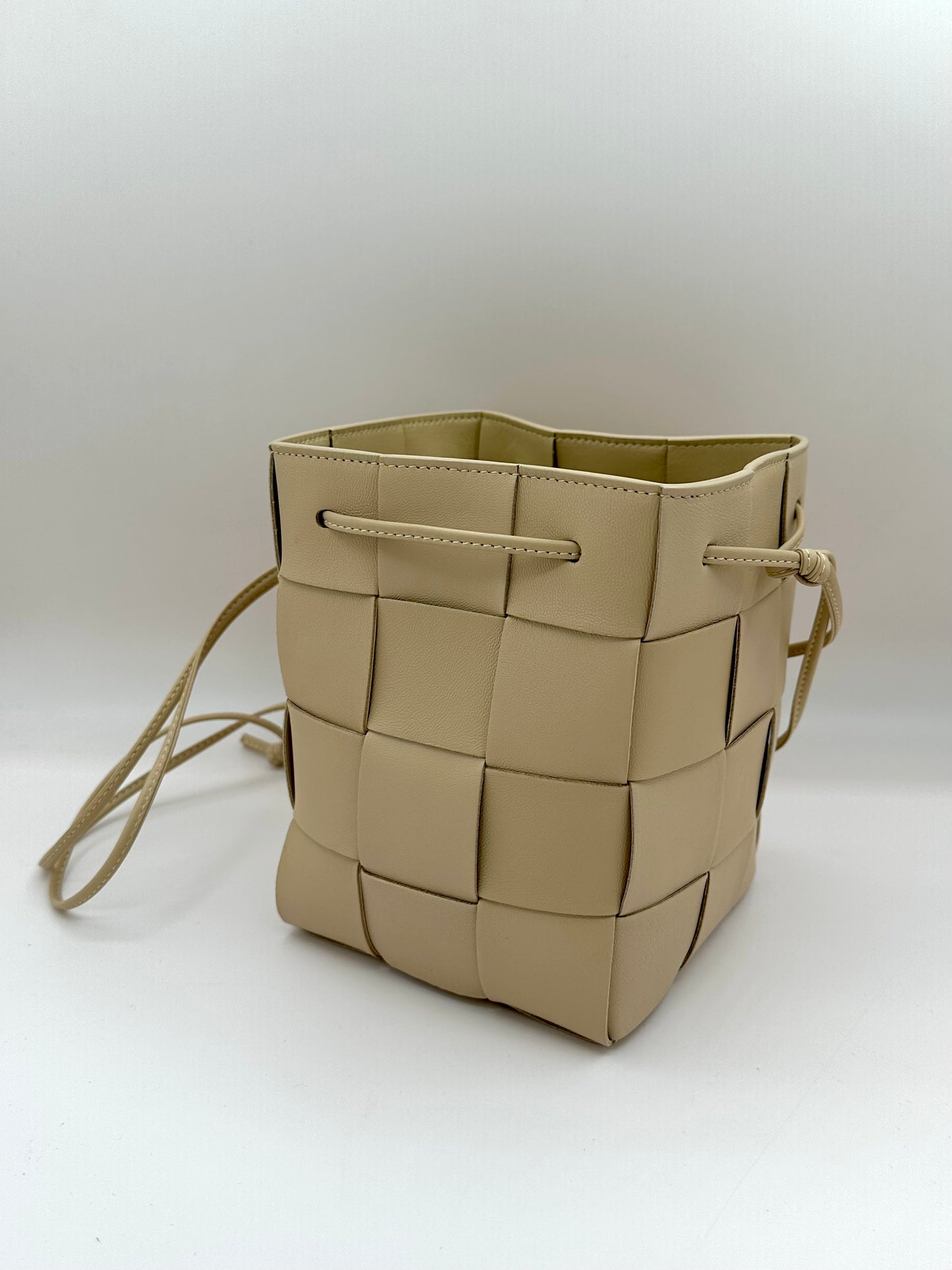 Bottega Veneta Intrecciato Small 'Cassette' Bucket Bag