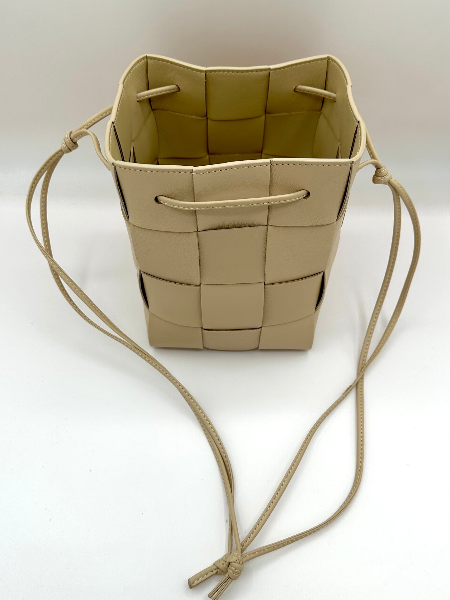 Bottega Veneta Intrecciato Small 'Cassette' Bucket Bag