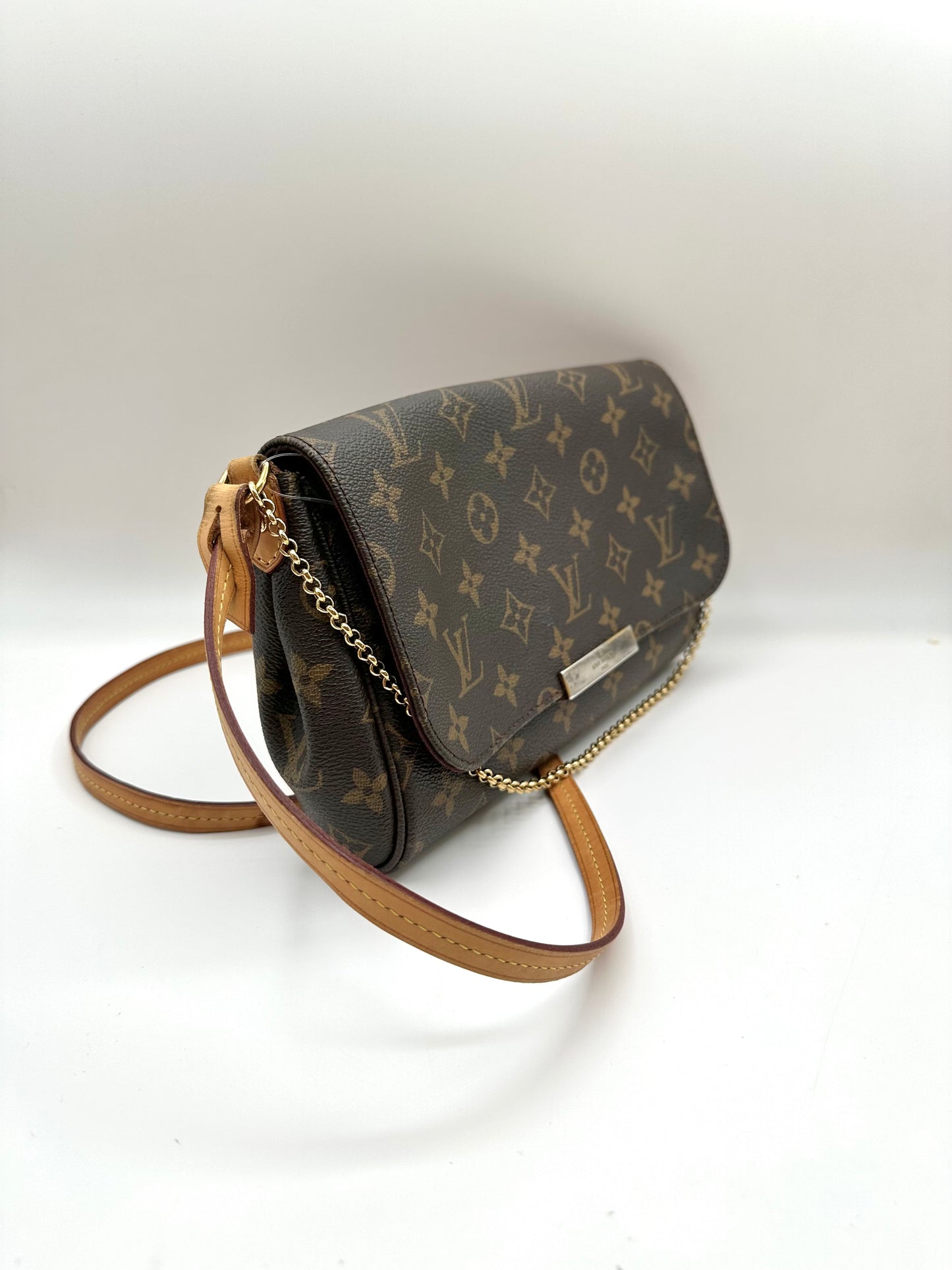 Louis Vuitton Monogram 'Favorite MM' Chain Clutch