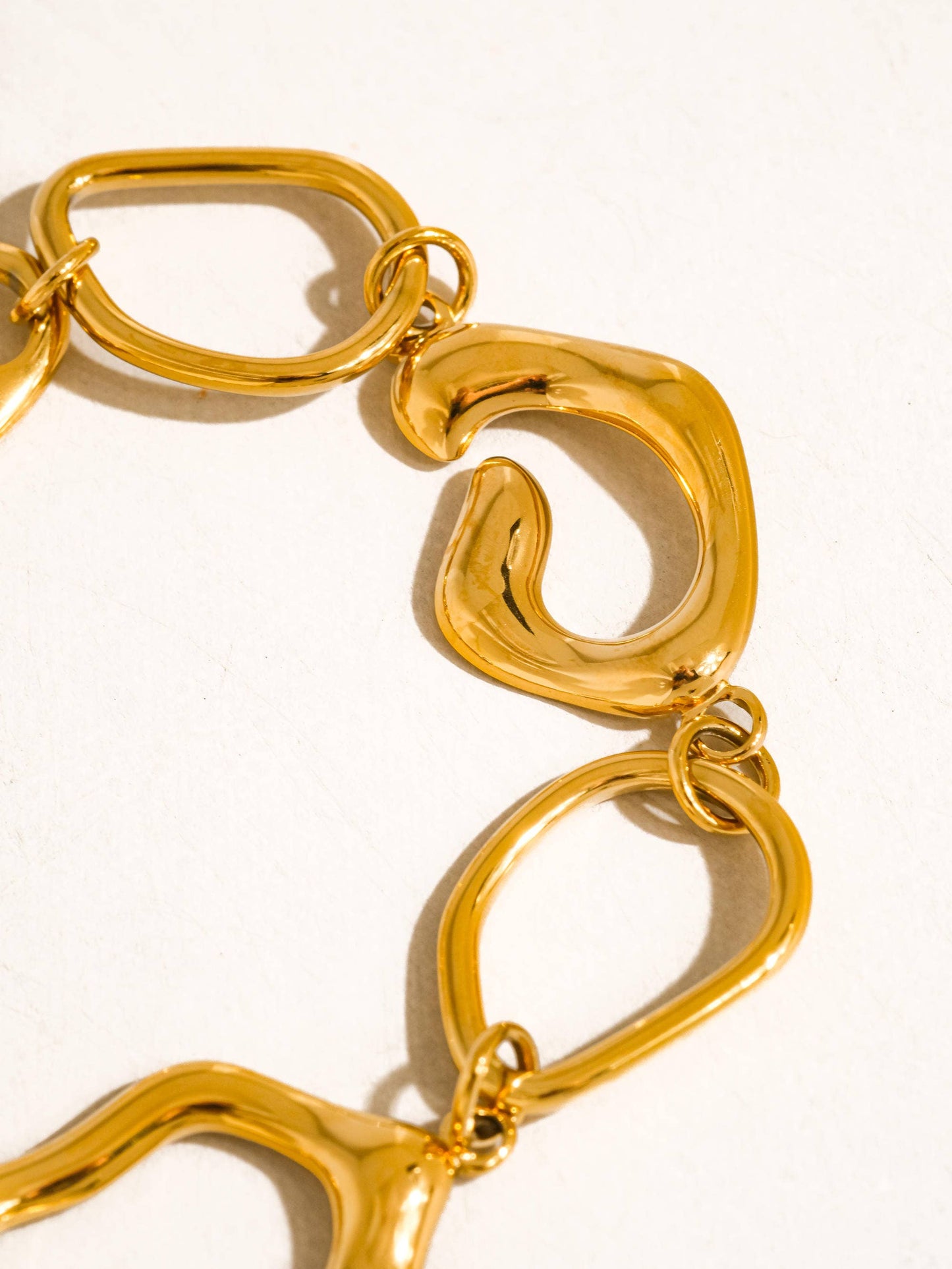 Capucine 18K Gold Non-Tarnish Link Toggle Bracelet